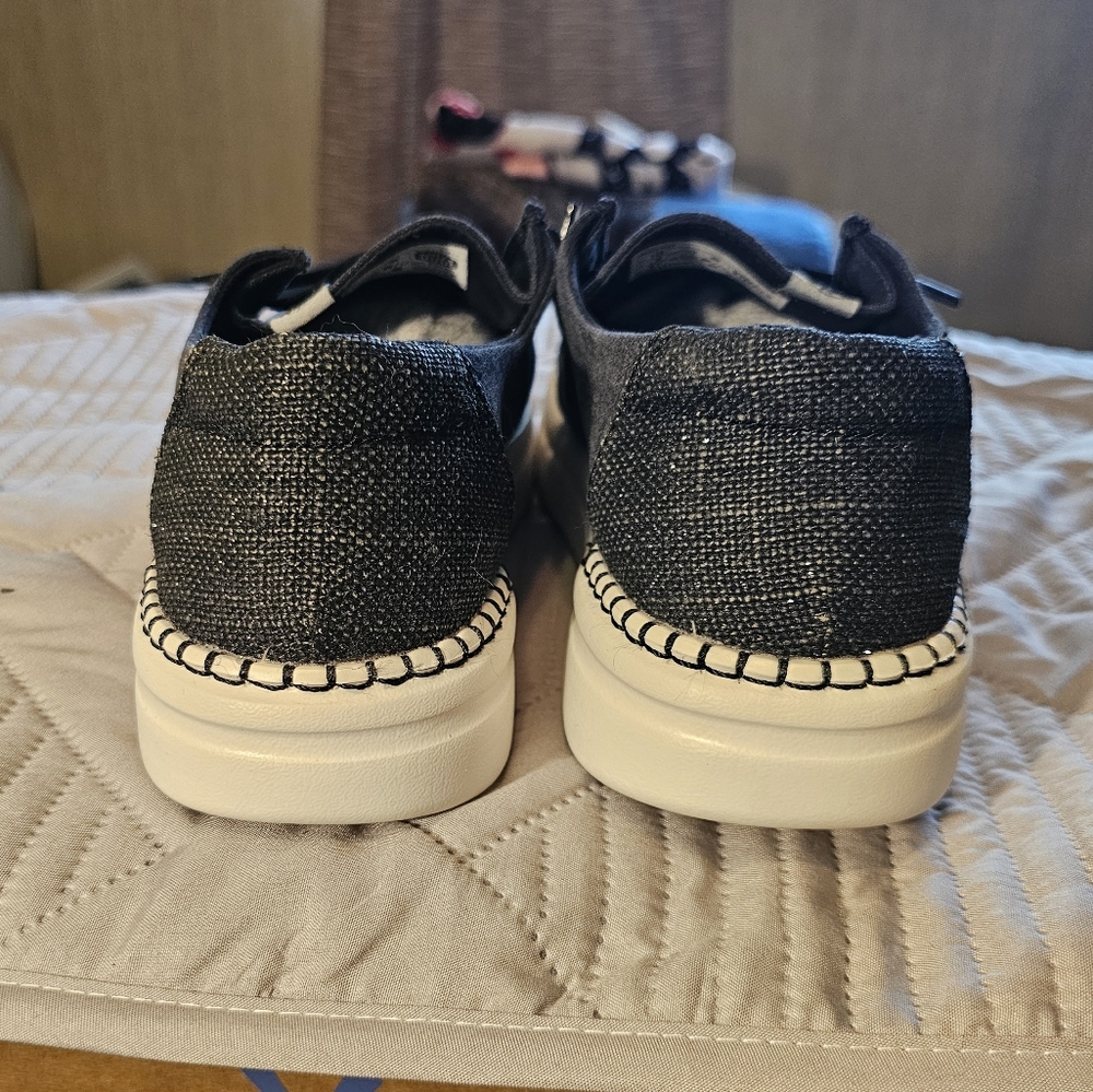 Hey Dude Women's Gray Casual Shoes - Picture 5 of 6